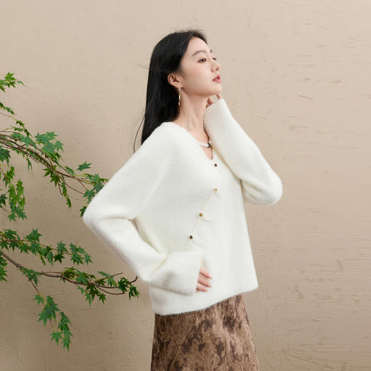 三彩【晚天欲雪】2025冬季新款仿水貂针织衫V领毛衫宽松C 商品图2