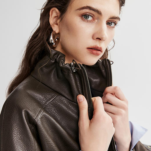 棉仓366607015-摩登花苞领皮夹克 商品图3