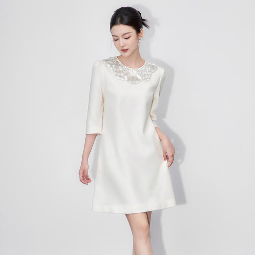 「高货wl」全新升级【铂金会员330/天猫439/差价109】(02226)洛诗琳轻奢重工钉钻领连衣裙2025秋季气质遮肉显瘦A字裙女 商品图1