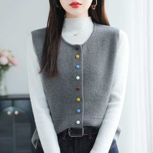 CC 26-9127马甲时髦洋气无袖针织外套宽松马夹背心开衫 商品图4
