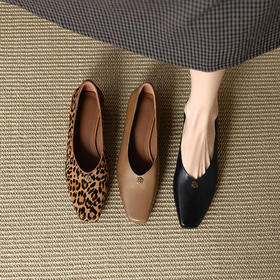 【预售5天】真皮粗跟复古风豹纹小皮鞋女一脚蹬中跟方头浅口山茶花单鞋YX&A1815