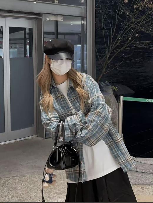 【秋上新】吉妮品牌 053A蓝色格子中长秋款衬衫-喜出 商品图2