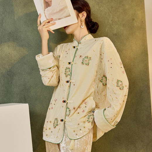 SS N7041国风新中式高端时尚上衣绣珠丝绒刺绣盘扣外套 商品图3