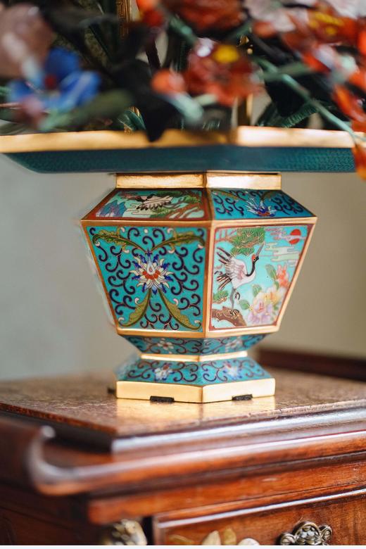 【已售】独角鹿西洋古董中国出品花篮造型飞鹤与宝相花纹景泰蓝盆装饰「玉堂富贵」珍宝像生盆景 商品图4