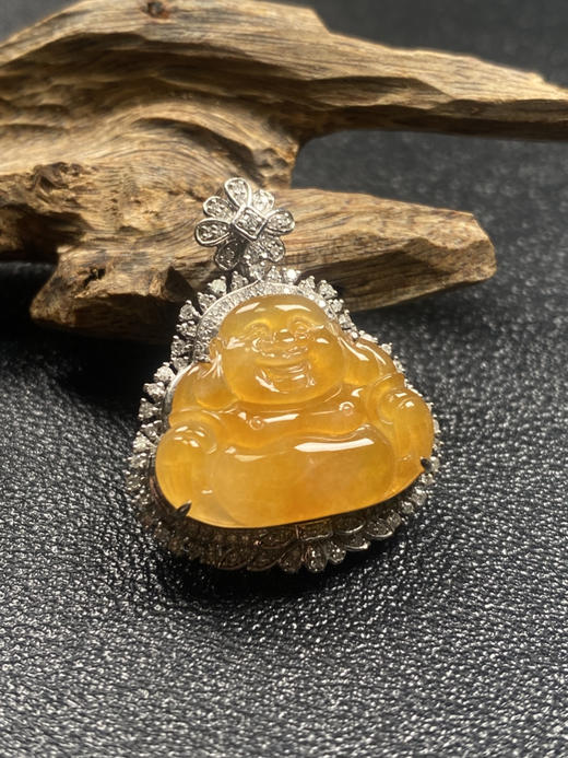 【FC0185】18K金镶嵌翡翠黄翡笑佛吊坠 水润光泽  玉质细腻 荧光起胶 色泽娇艳 商品图1