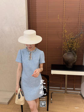 良木礼——小香连衣裙