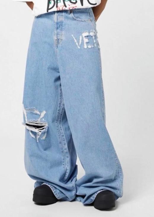 中性款破洞阔腿牛仔裤 商品图3