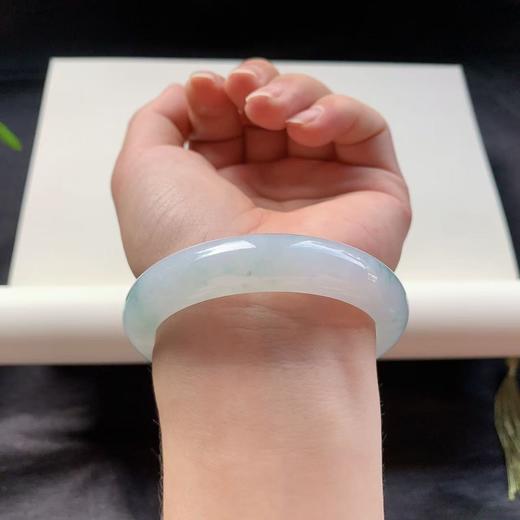高货飘花翡翠手镯 传家宝温润圆满中式翡翠手镯49625031812H（一口价） 商品图4