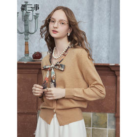 两三事 抒情诗人 2025秋季新款森系风印花领带针织开衫女宽松