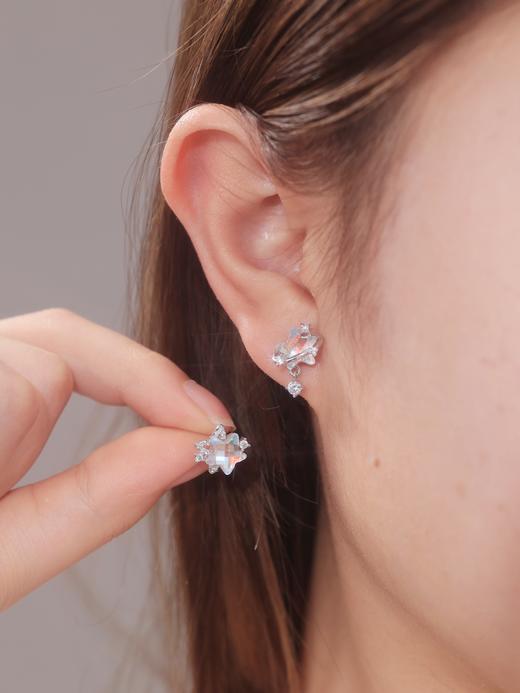 卡蒂罗KADER 幻彩许愿星耳钉  梦幻五角星璀璨星光轻奢时尚原创设计  甜美ins精致闪耀不对称简约百搭 出游必备 商品图5