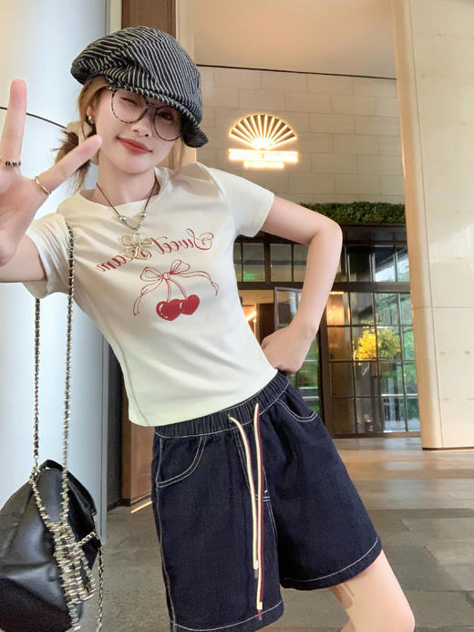 【129元任选2件】现货！复古高腰靛蓝色系带牛仔短裤 商品图8