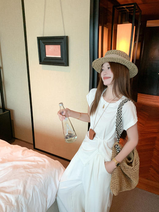 <曾小咸推荐>现货秒杀！最后一波 ！抢到赚到！下摆开衩蕾丝不规则短袖 日常109.99 立减50 秒杀59.99！ 商品图12