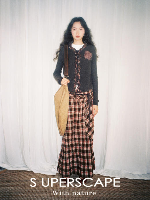 素舶 进口澳洲羊毛秘鲁羊驼毛保暖编织花朵绞花纽结门襟气质针织开衫 商品图3