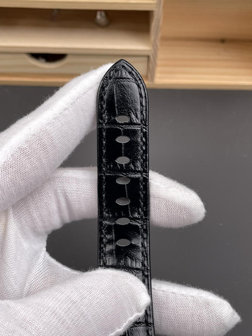 VS沛纳海pam908 优雅典范红金腕表！一款适合亚洲手腕的红金腕表。男士腕表，皮表带，自动机械机芯，透底。 商品图9