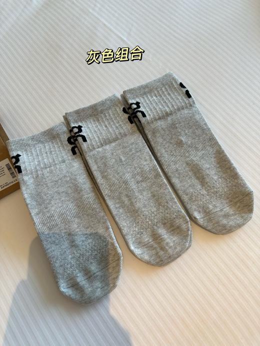 昂跑纯元情侣款 中腰袜！ 兄弟姐妹们，这个拿回家一家人都能穿，运动袜里的王者的存在 商品图3