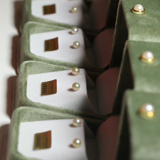 教师节推荐 5mm akoya海外进口小耳钉 正圆基本无暇 ji强光 纯银针 商品图6