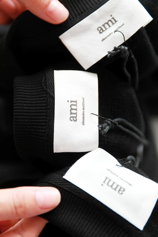 面料手感喜人，胸口贴布刺绣卫衣。浪漫法式圆领基础外套C090560 商品图1