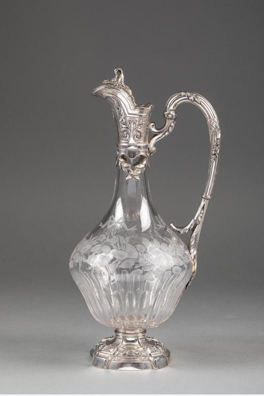 独角鹿西洋古董19世纪法国出品路易十五风格古典卷叶纹纯银精雕镶嵌花卉主题蚀刻水晶单耳酒壶 商品图0