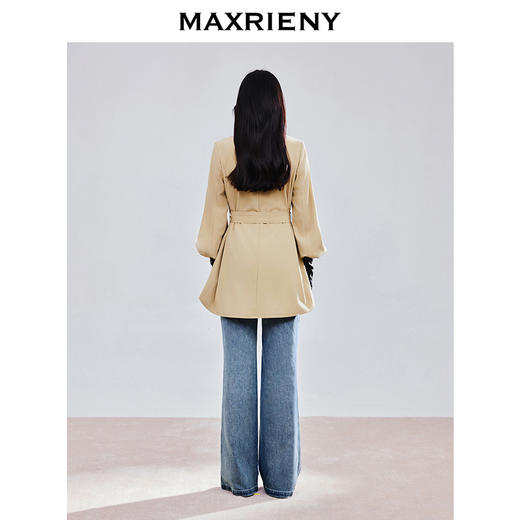 MAXRIENY精致优雅感风衣女浅春系穿搭圆形日字扣率性风收腰外套(货号:MS85WB751) 商品图3