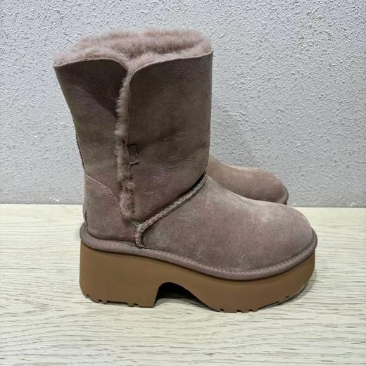2楼UGG埃斯米坡跟可折叠翻毛雪地靴，吊牌价1999 商品图1