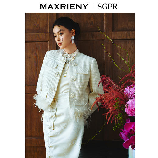 MAXRIENY2025冬季新品贵雅新中式盘扣小香风千金羽绒服短款外套(货号:MS85DC518) 商品图1