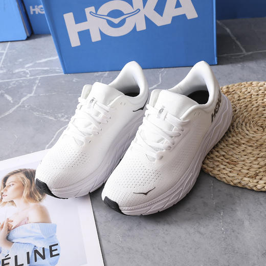 跑步搭子按头安利的神鞋！HOKA ONE ONE Arahi 7 跑步鞋  商品图6