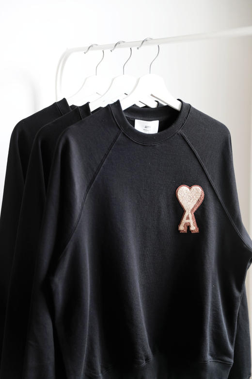 面料手感喜人，胸口贴布刺绣卫衣。浪漫法式圆领基础外套C090560 商品图4