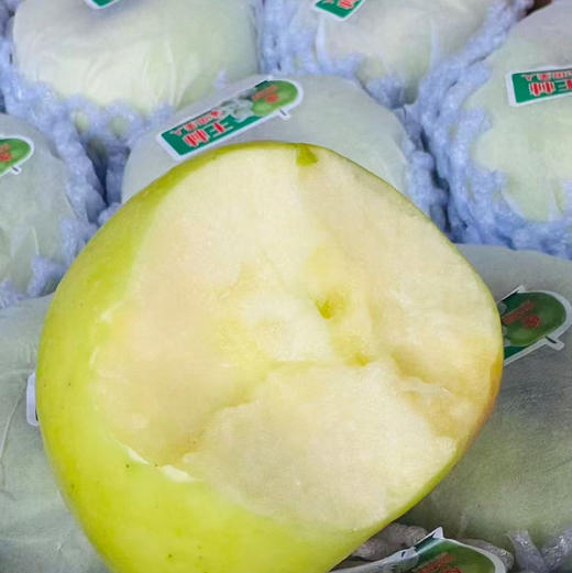 【正宗王林苹果】新疆王林苹果长着“雀斑”，又带着一抹水蜜桃粉色！天山雪水灌溉！松脆多汁，甜嫩爽口，无与伦比💯最迷人的地方，苹果自带芳香！ 商品图6
