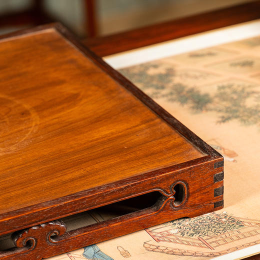 清	黄花梨透雕如意云纹鱼门洞方形器座 商品图4