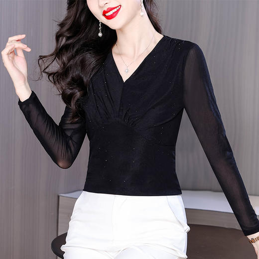 KQL C302N1785新品V领蕾丝网纱重工烫钻打底衫上衣修身显瘦T恤 商品图3
