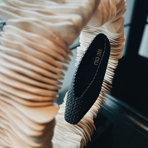 BIUCILI  原创设计方头编织松弛度假感平底单鞋 商品图2