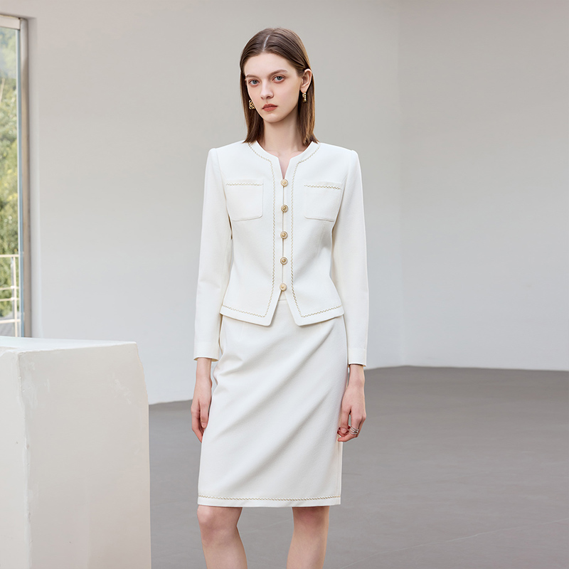 IWY/气质米白色小香风西装套裙女秋冬名媛职业装两件套西服半裙CS2469