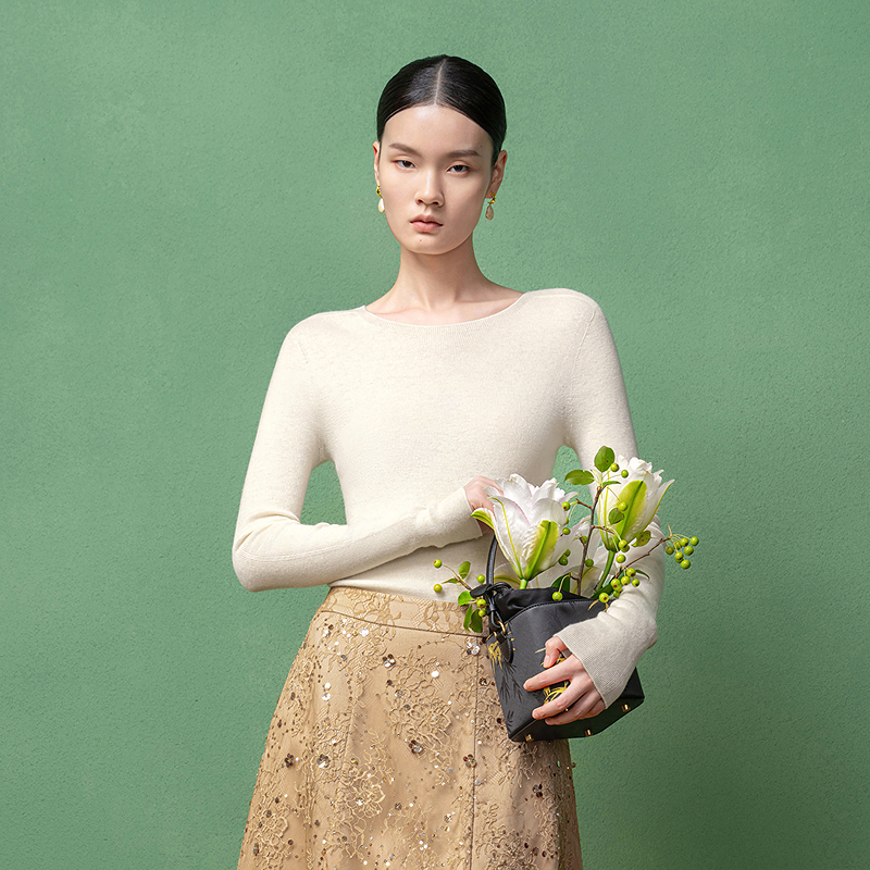 【林栖设计小店】金风玉露纯白系列无缝绵羊毛衣修身2025秋冬新款打底毛织上衣女1954044