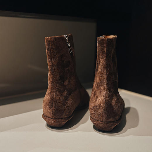 BIUCILI 「秋日来信」复古棕色麂皮基础款短靴 商品图4