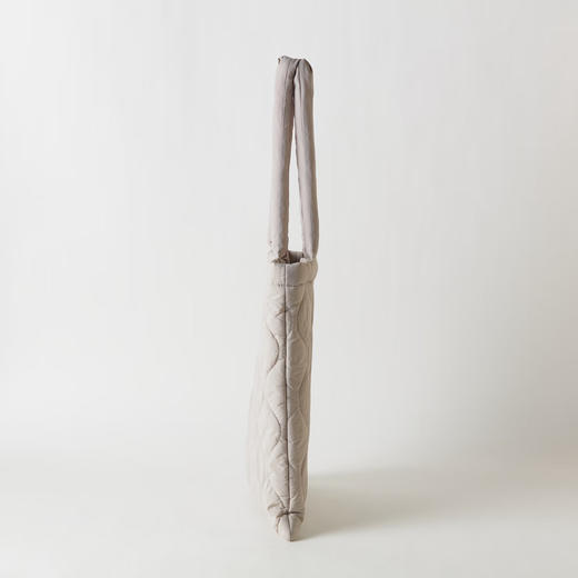 NITORI宜得利家居 ins风女士腋下单肩斜挎托特包大容量云朵绗缝包 商品图6