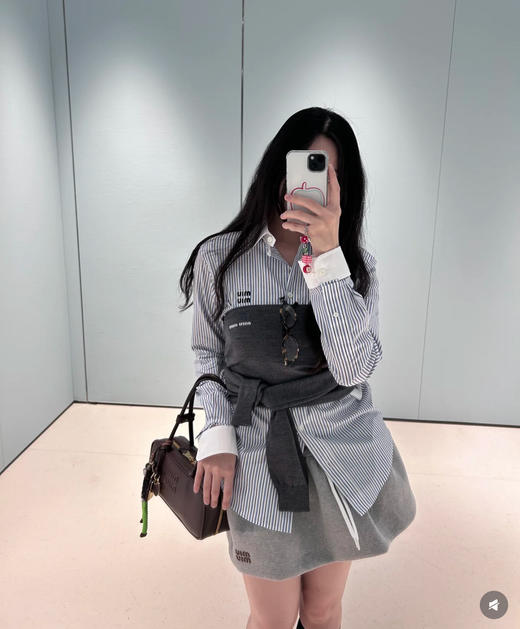 谬谬  25ss早秋新款系列  条纹长袖衬衫（SS） 商品图2