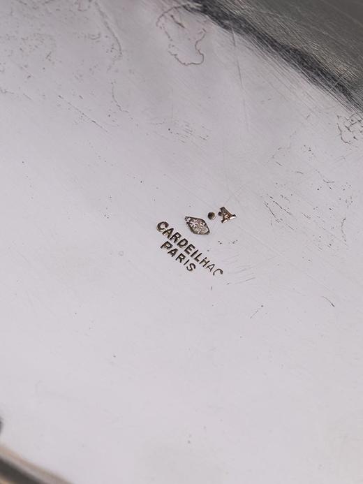 独角鹿西洋古董1880年代法国著名银器工坊CARDEILHAC签名出品莨苕花卉主题纯银精雕及镂雕装饰银镀金内壁双耳果樽 商品图6