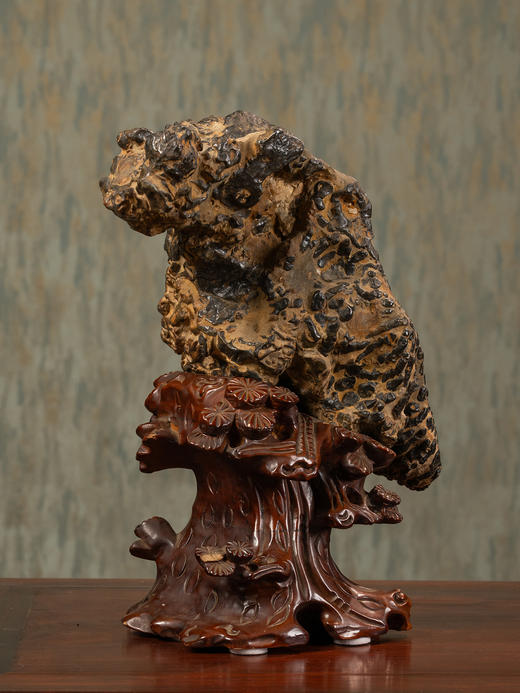 清	珍珠灵璧石高瞻远瞩赏石（红木座） 商品图3