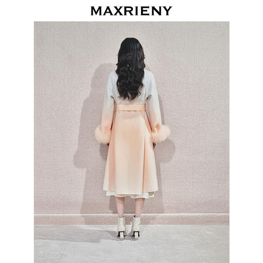 MAXRIENY高级气质感毛呢外套丁达尔渐变24冬新款中长款绵羊毛大衣(货号:MS85CT769) 商品图3