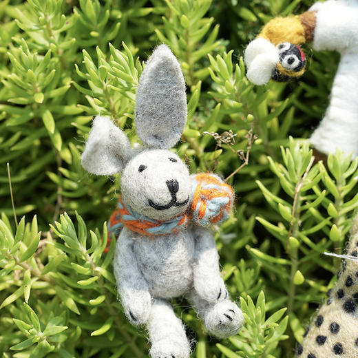 订购6周到｜Felt So Good-Harlow the Hare Easter-雪山小兔 哈罗 羊毛毡 挂件［英国设计师］ 商品图0
