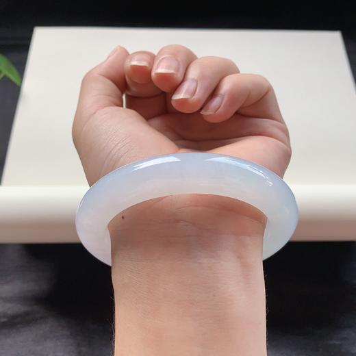 高货春带彩翡翠手镯 传家宝温润圆满中式翡翠手镯49625031808H（一口价） 商品图4