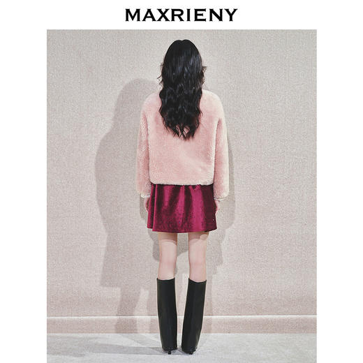 MAXRIENY 人造皮草 精致贵雅感直身羊毛仿皮草女24冬新款保暖外套(货号:MS85FU751) 商品图3