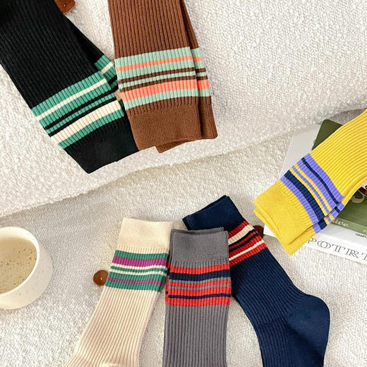 潮流街头风彩虹条纹女袜中筒袜纪念日百货门店同款165844383 商品图3