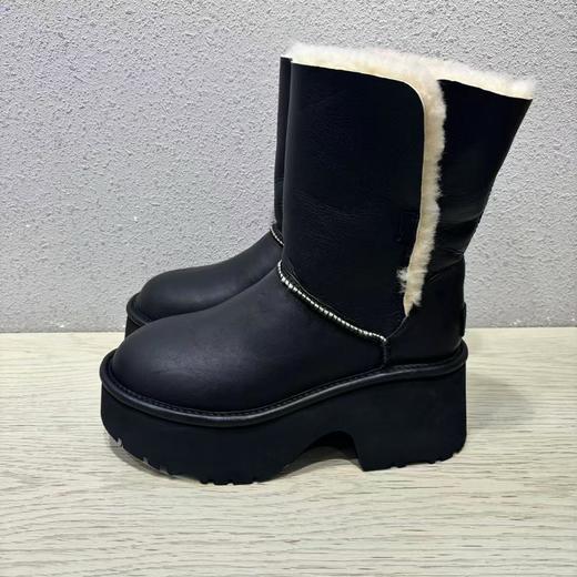 2楼UGG埃斯米厚底坡跟可翻折套筒雪地靴 吊牌价2099 商品图1