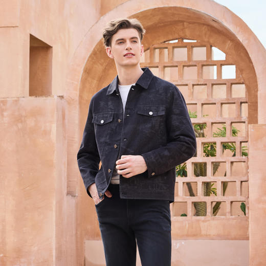 半身缘男装 春季翻领花卉图牛仔夹克透气柔软百搭261112M01310001 商品图0