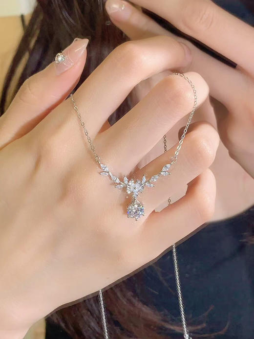 卡蒂罗KADER 紫藤花开项链 精致轻奢大气甜美爆闪水滴设计锁骨链 925银镶嵌闪锆简约百搭闪耀银河表白告白女生 毕业季 商品图5