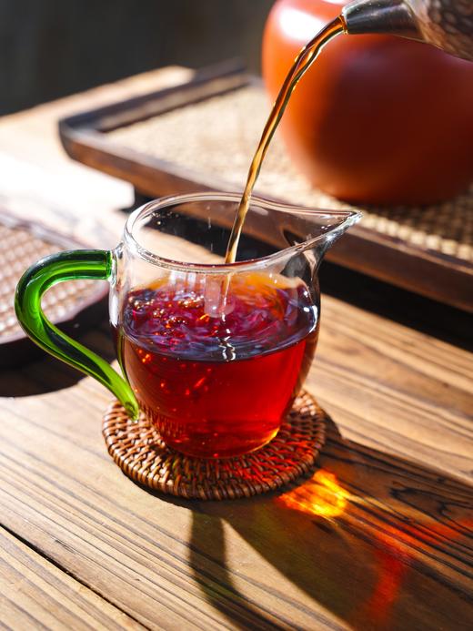 【古董老熟茶】二十年纯干仓，有这一款熟茶，就可以秒杀一切熟茶了，300克/罐，数量不多福利分享了 商品图3