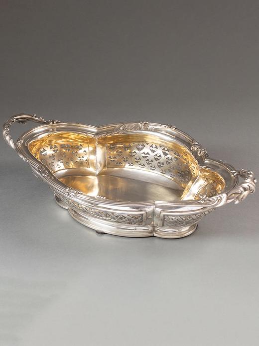 独角鹿西洋古董1880年代法国著名银器工坊CARDEILHAC签名出品莨苕花卉主题纯银精雕及镂雕装饰银镀金内壁双耳果樽 商品图1