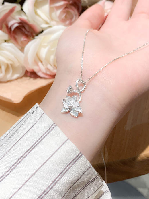卡蒂罗KADER 新中式民族风莲蓬莲花项链 事事如意两世合欢好运莲莲吊坠 国朝平安纳福锁骨链 精致小众百搭闺蜜款 商品图5