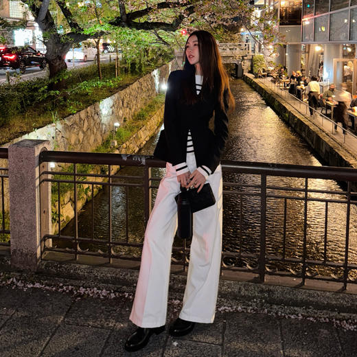 ROMI STUDIO“自我轮廓”桑蚕丝羊毛三粒扣廓形西装外套RWCAWW3709 商品图2